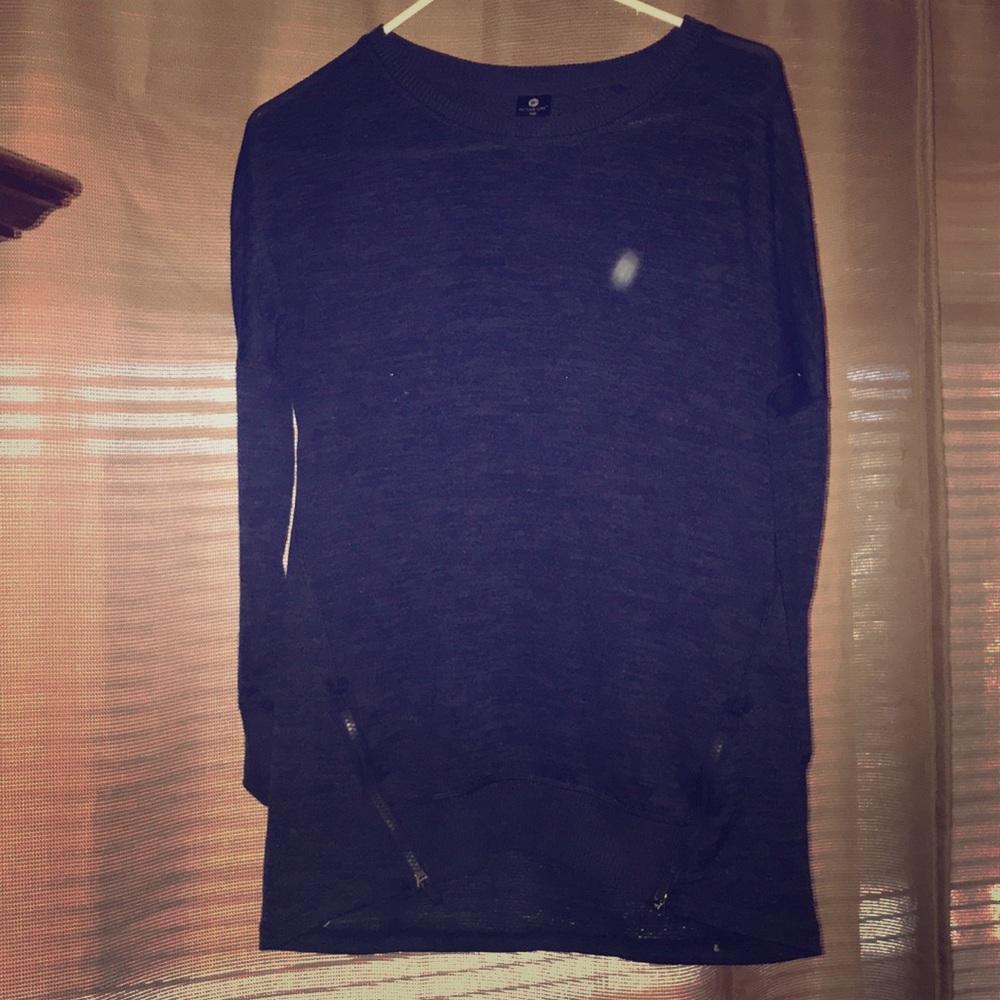 Long sleeve active shirt